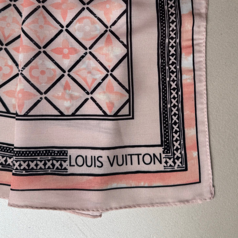 شال زنانه مدل نخی لوزی گلدار