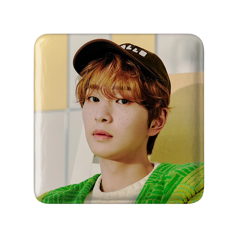 مگنت خندالو طرح اونیو گروه شاینی Shinee  مدل مربعی کد 21310