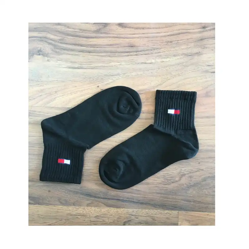 جوراب ورزشی مردانه مدل نیم ساق کد TOM-BL رنگ مشکی