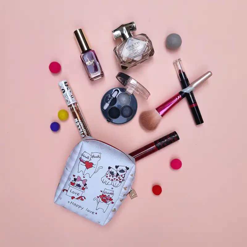 کیف لوازم آرایش زنانه طرح گربه سگ مدل CB-038