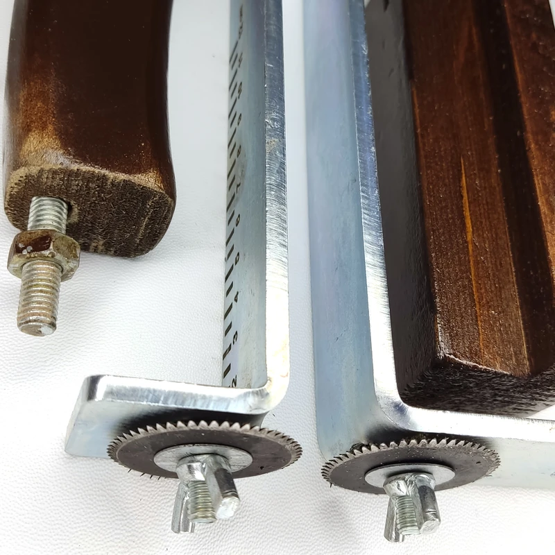 عکس شماره 4 : دستگاه برش پنل کناف مدل 12 سانتیمتری