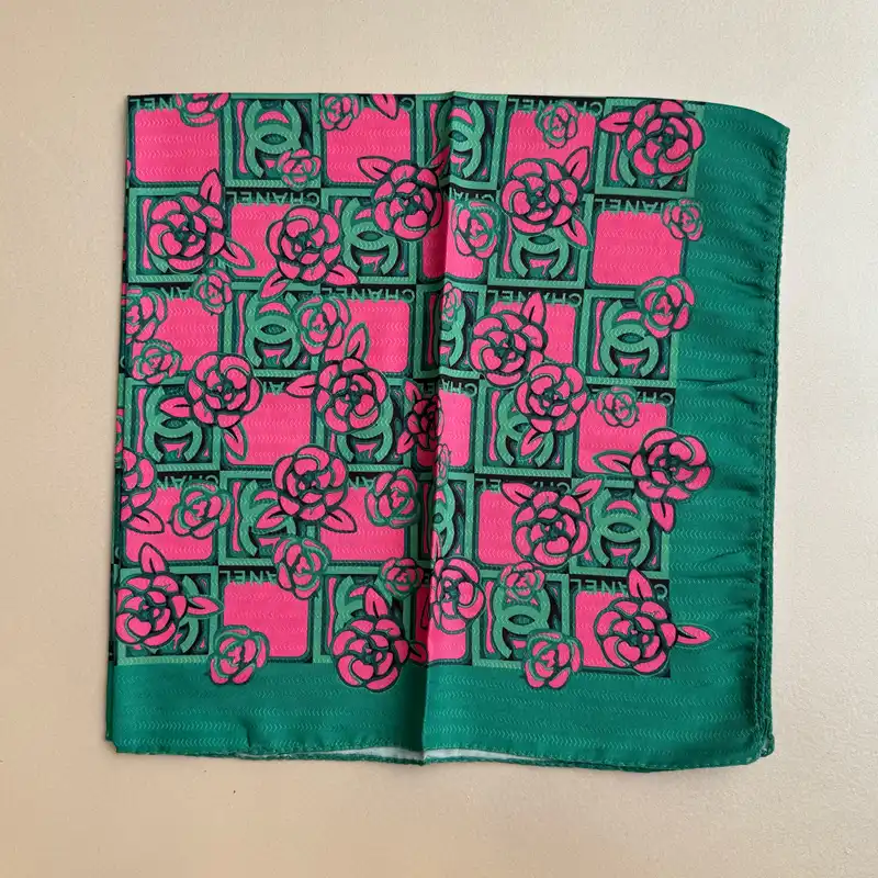 روسری زنانه مدل مینی نخی چهارخانه گلدار کد 55