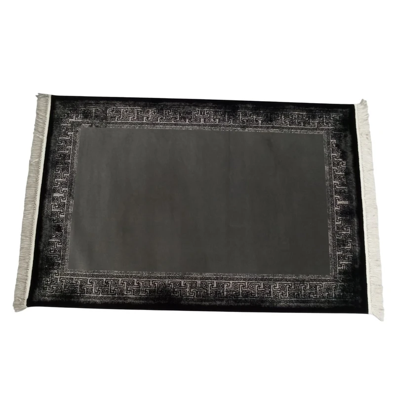 فرش ماشینی 700 شانه زمینه طوسی حاشیه سرمه‌ای مدل پتینه طرح ورساچه