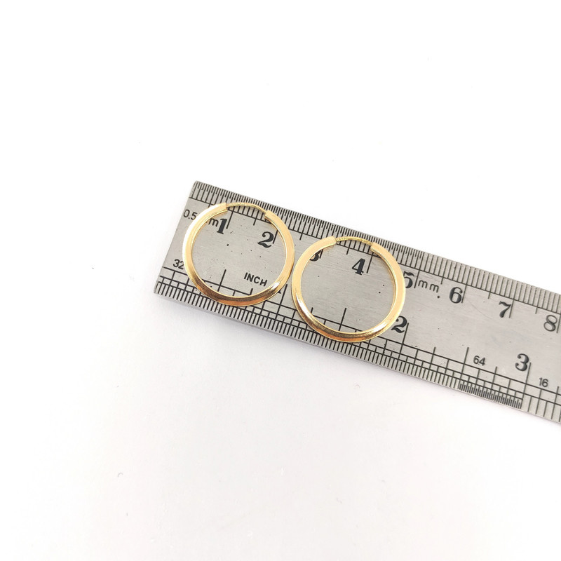 گوشواره طلا 18 عیار دخترانه افرا مدل 152 گوشواره طلا 18 عیار دخترانه افرا مدل 152