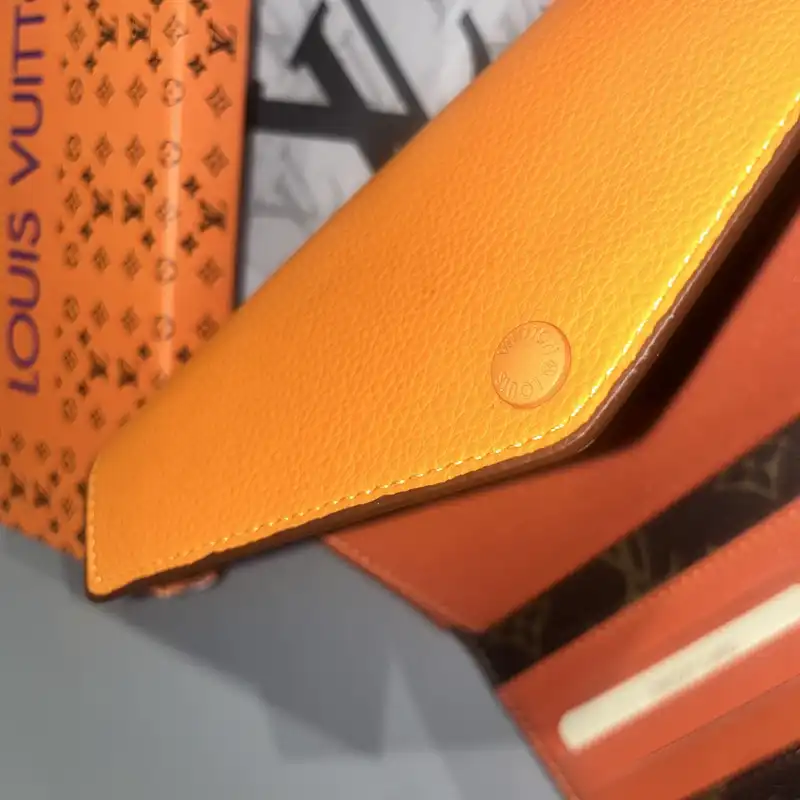 کیف پول زنانه مدل 0005