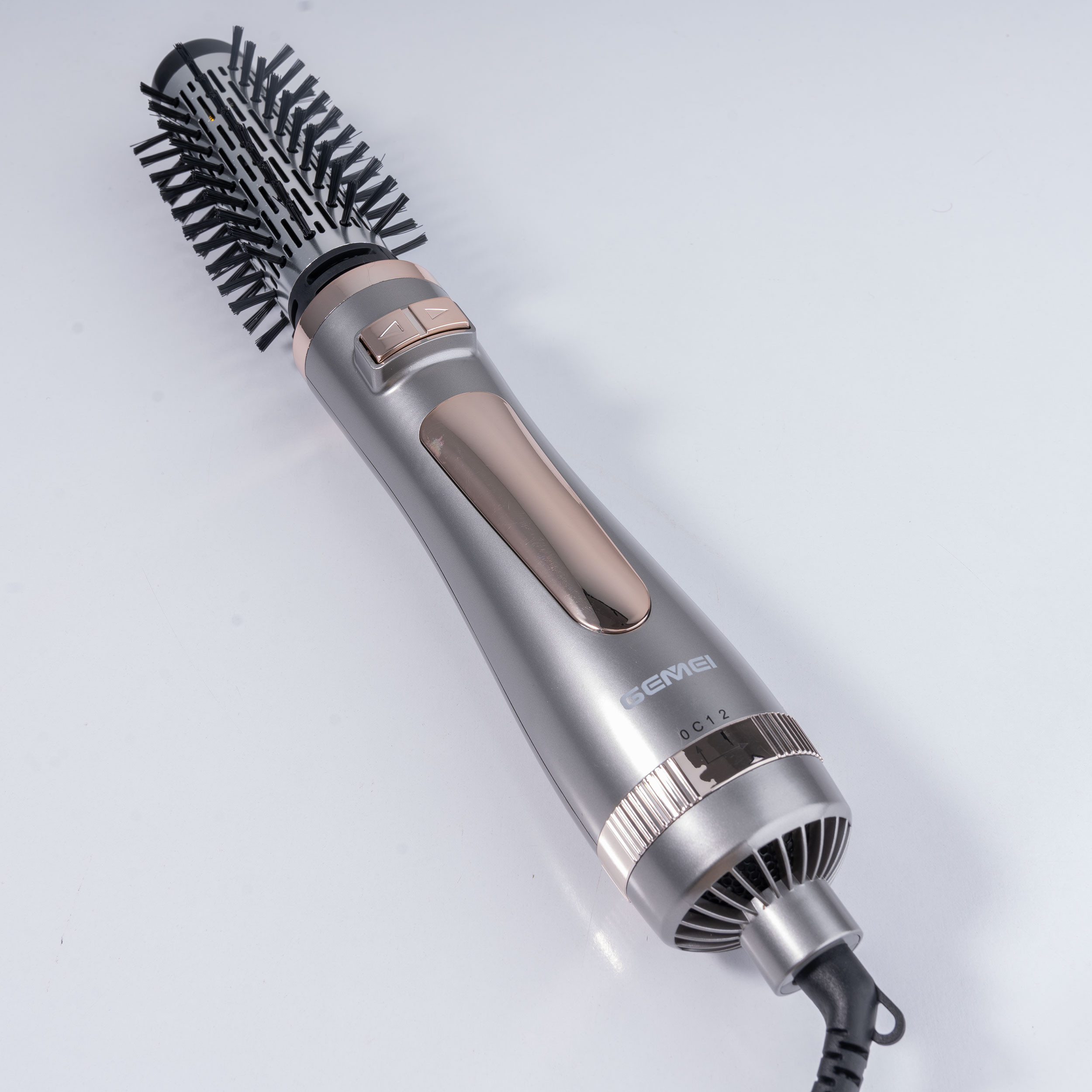 سشوار برس دار چرخشی جیمی مدل GM-4830 سشوار برس دار چرخشی جیمی مدل GM-4830