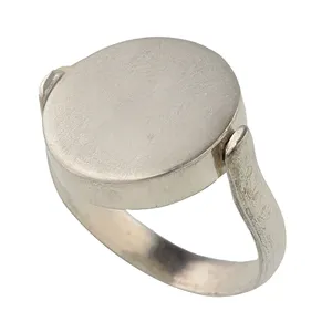 انگشتر نقره زنانه مدل squa