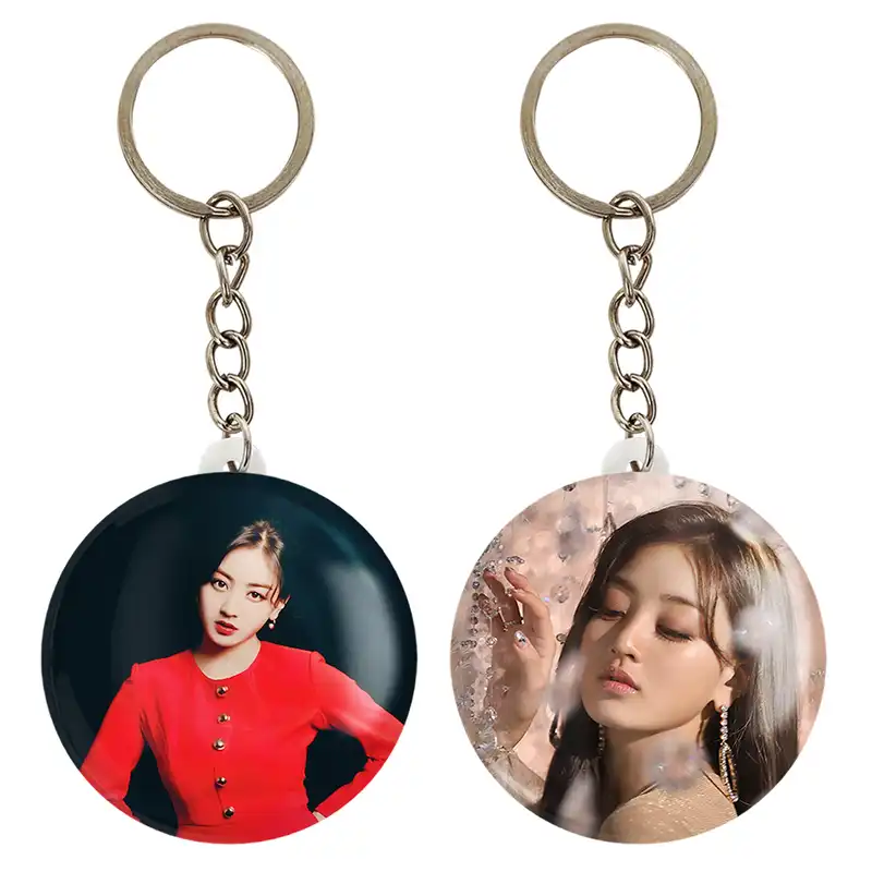 جاکلیدی خندالو مدل جیهیو گروه توایس TWICE کد 1987919887 مجموعه 2 عددی