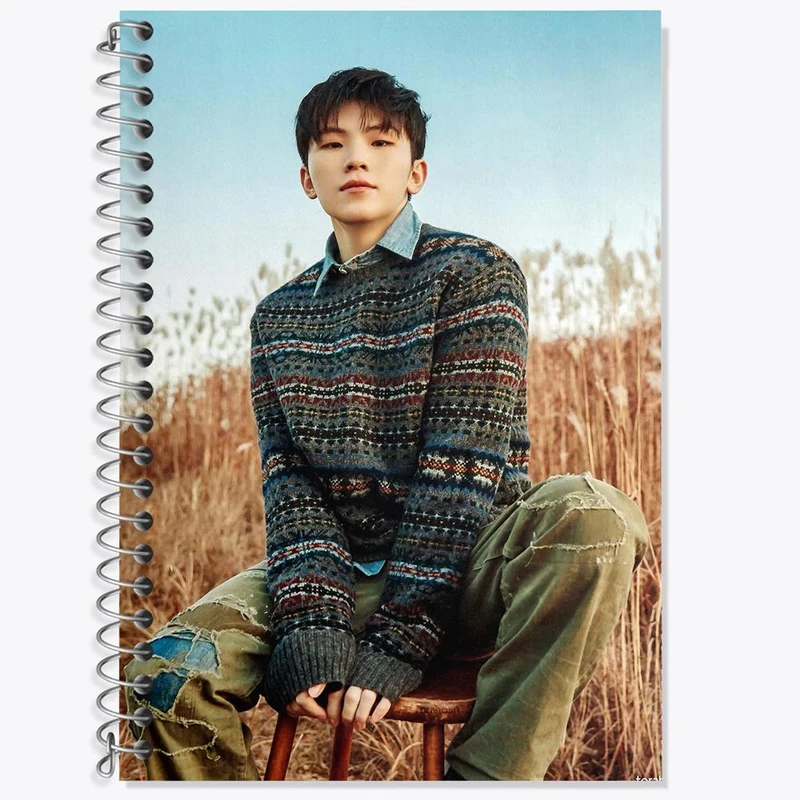 دفتر لغت 50 برگ خندالو مدل ووزی گروه سونتین Seventeen کد 21500