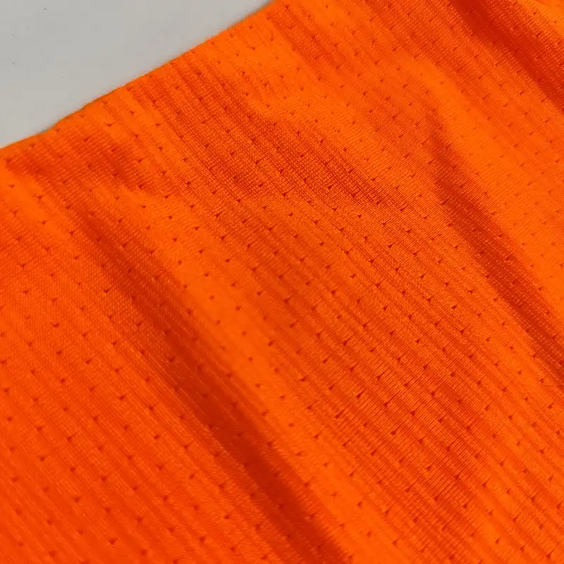 تاپ ورزشی زنانه مدل آیلین کد 05