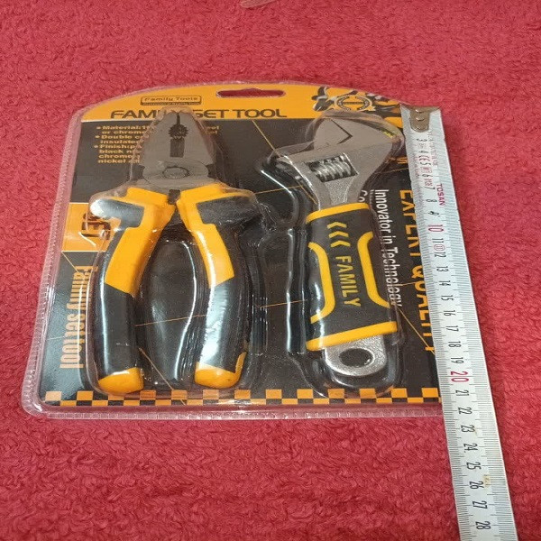 آچار فرانسه فامیلی مدل 121  سایز 7.4 میلی متر به همراه انبر دست