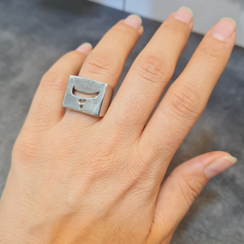 انگشتر زنانه مدل حروف فارسی پ انگشتر زنانه مدل حروف فارسی پ