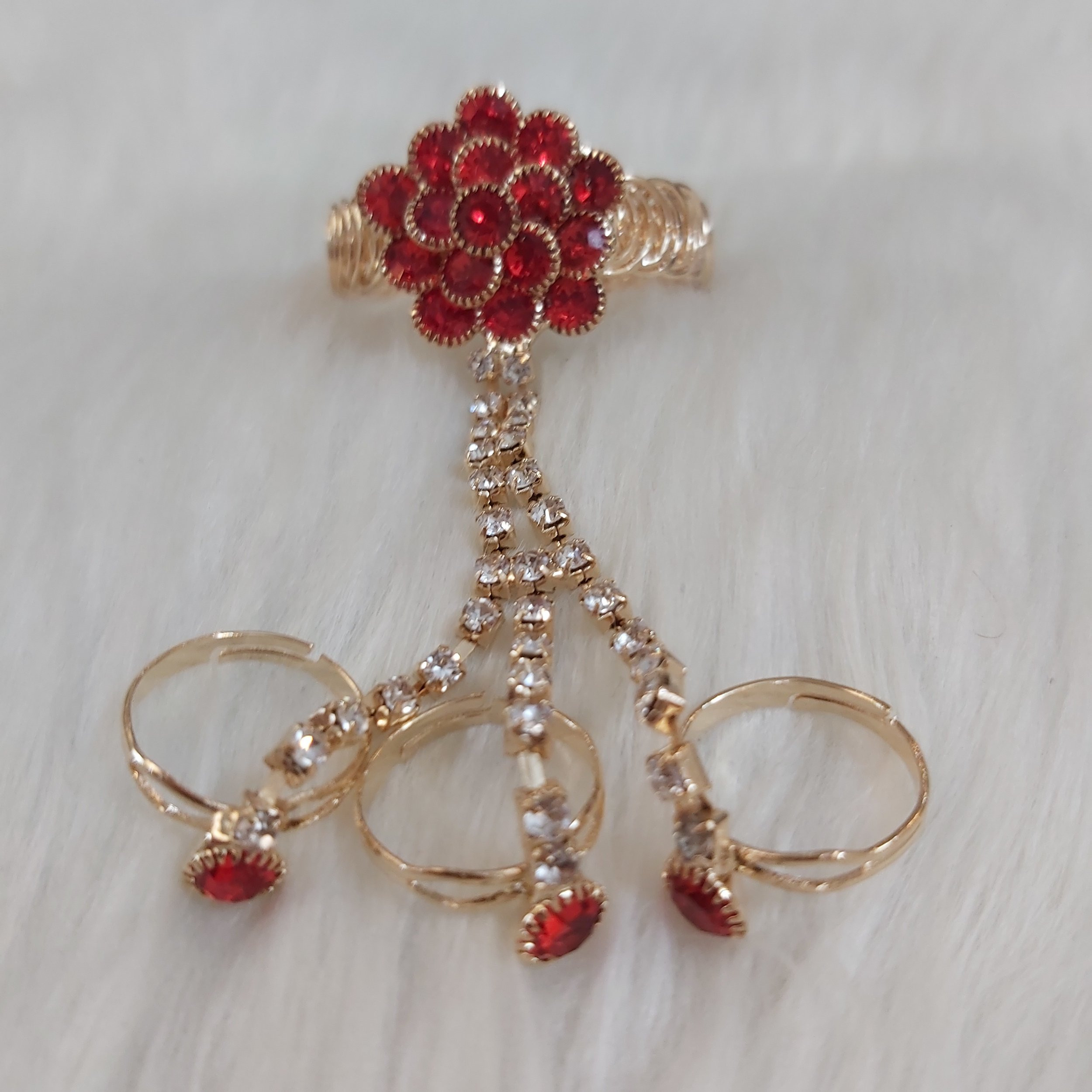 دستبند دخترانه مدل تمیمه طرح سه انگشتری کد tam118 دستبند دخترانه مدل تمیمه طرح سه انگشتری کد tam118