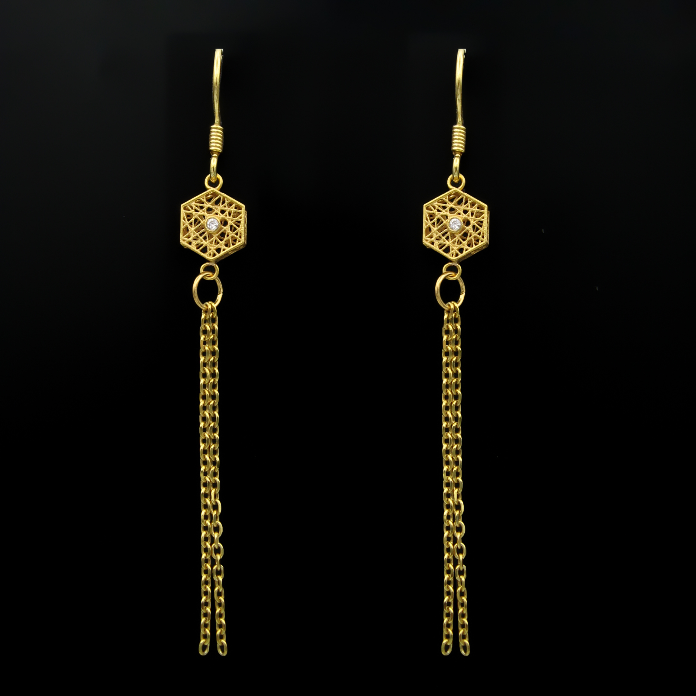 گوشواره طلا 18 عیار زنانه مانچو مدل efgs029