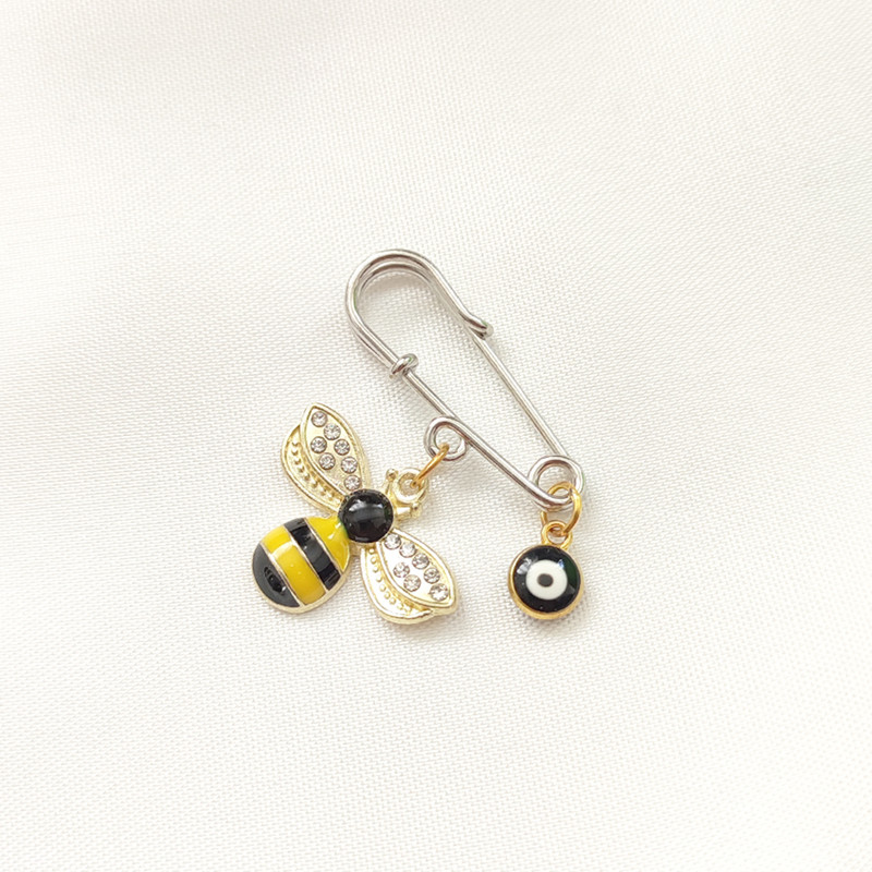 سنجاق سینه دخترانه لیمونار گالری مدل زنبور نگین دار