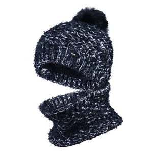 ست کلاه و شال گردن بافتنی مدل داخل خز طرح پوم دار کد 571