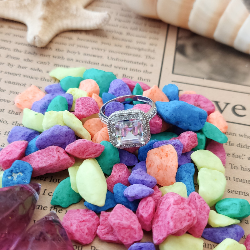 انگشتر نقره زنانه مدل AVN_R088 انگشتر نقره زنانه مدل AVN_R088