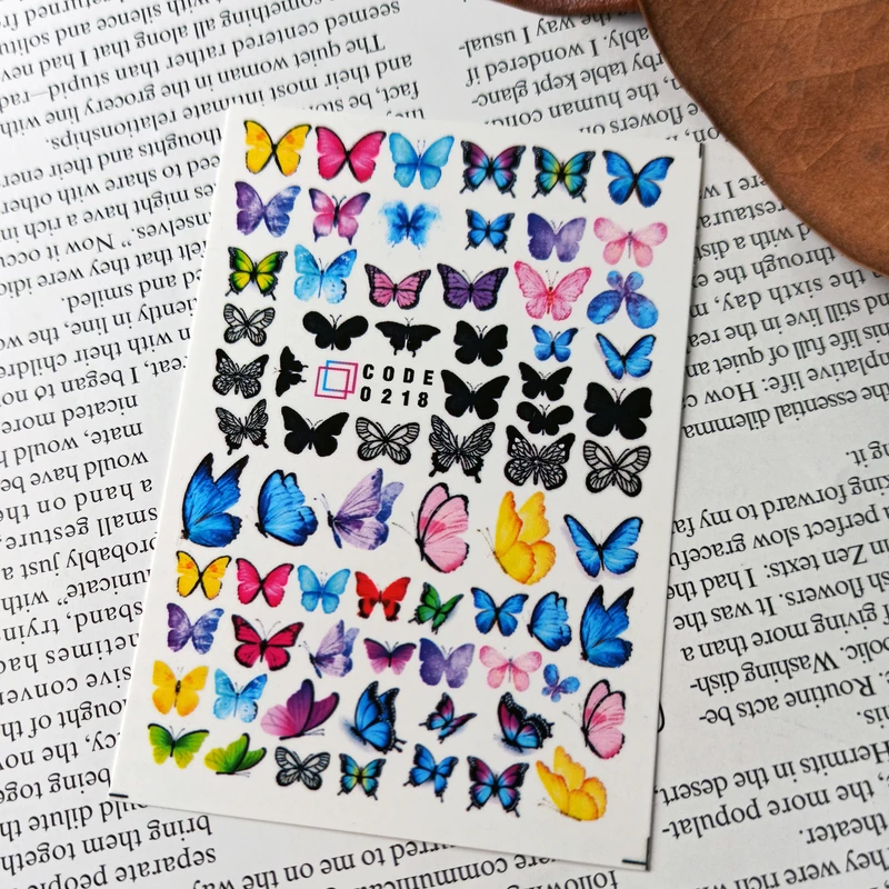 عکس شماره 2 : برچسب لنز ناخن مدل پروانه کد 218