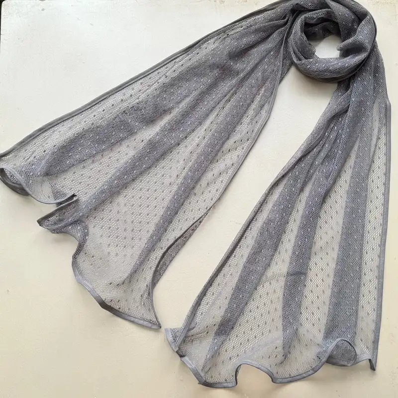 شال زنانه مدل توری خالخالی نقطه ای دور نوار دوزی تابستانی