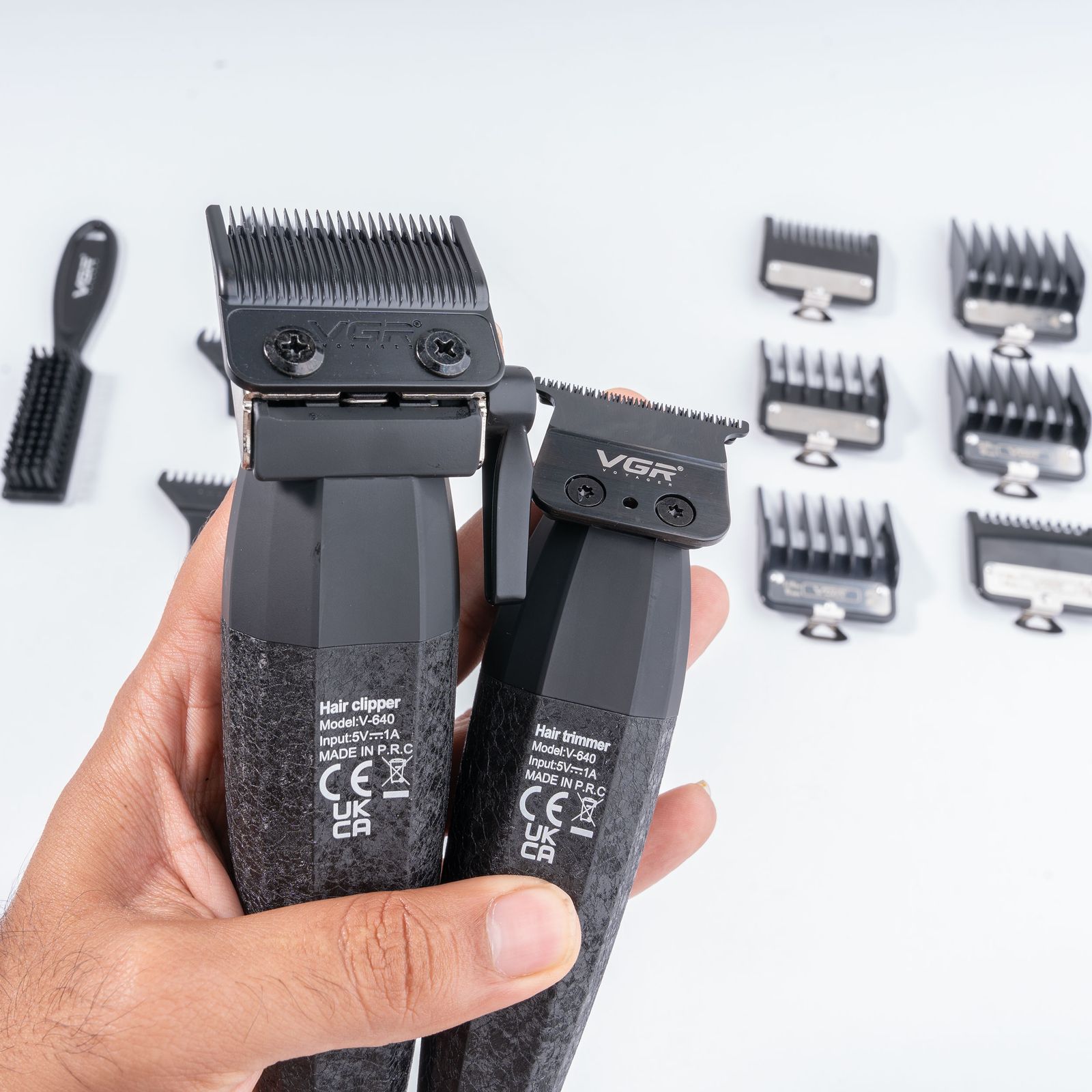 ست ماشین اصلاح موی سر و صورت وی جی ار مدل V-640 بسته 2 عددی -  - 12