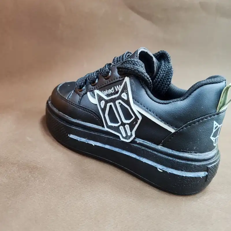 کفش مخصوص پیاده روی مدل 2025 rt