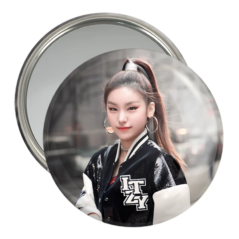 آینه جیبی خندالو مدل یجی گروه ایتزی ITZY  کد 20207