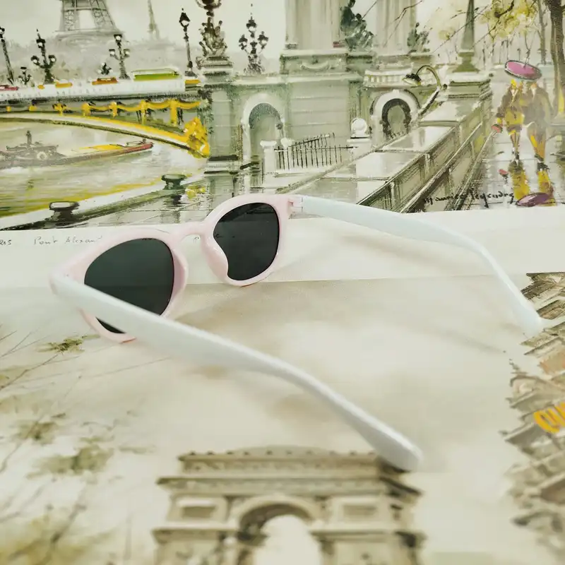 عینک آفتابی بچگانه مدل CH11 کد PI