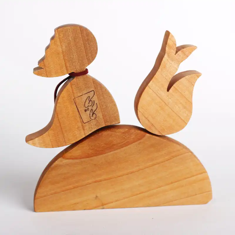 مجسمه چوبی کارکیا مدل سیارک شازده کوچولو کد W24