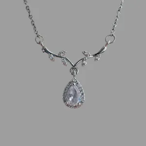 گردنبند زنانه مدل شاخ گوزنی طرح الماس 