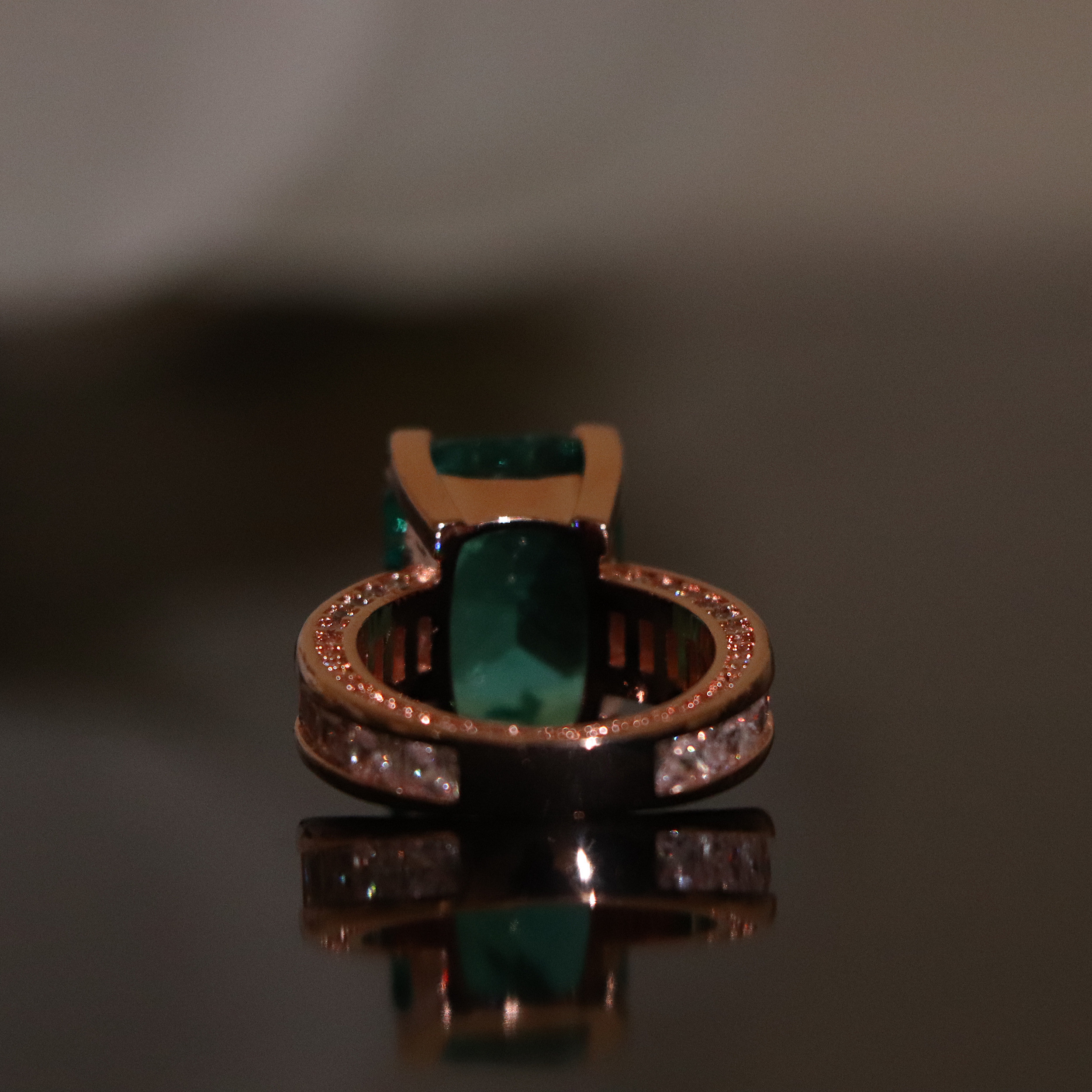 انگشتر نقره زنانه مدل CYEmerald01 انگشتر نقره زنانه مدل CYEmerald01