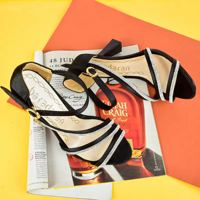 صندل زنانه مدل BK.2977