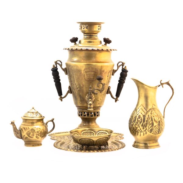 سرویس سماور ذغالی 5 پارچه برنجی مدل سوزنی کد 3221 سرویس سماور ذغالی 5 پارچه برنجی مدل سوزنی کد 3221