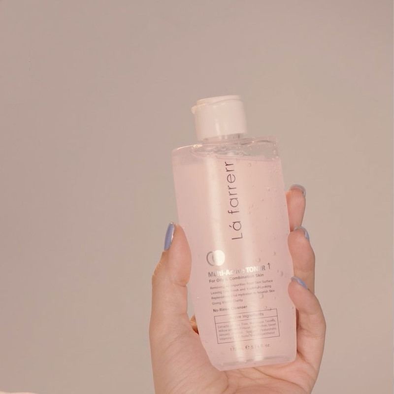تونر پاک کننده صورت لافارر مدل مولتی اکتیو مناسب پوست های چرب و مختلط حجم 170 میلی لیتر