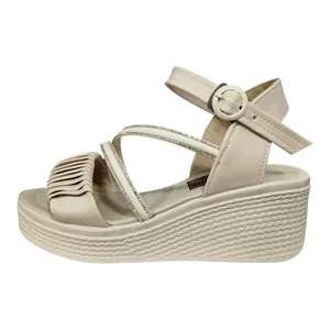 صندل زنانه مدل لژدار تابستانی نگین دار 4050 رنگ کرم