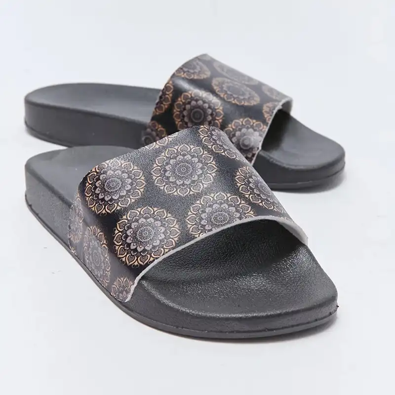 دمپایی زنانه ال سی وایکیکی مدل آنتی شوک بومرین