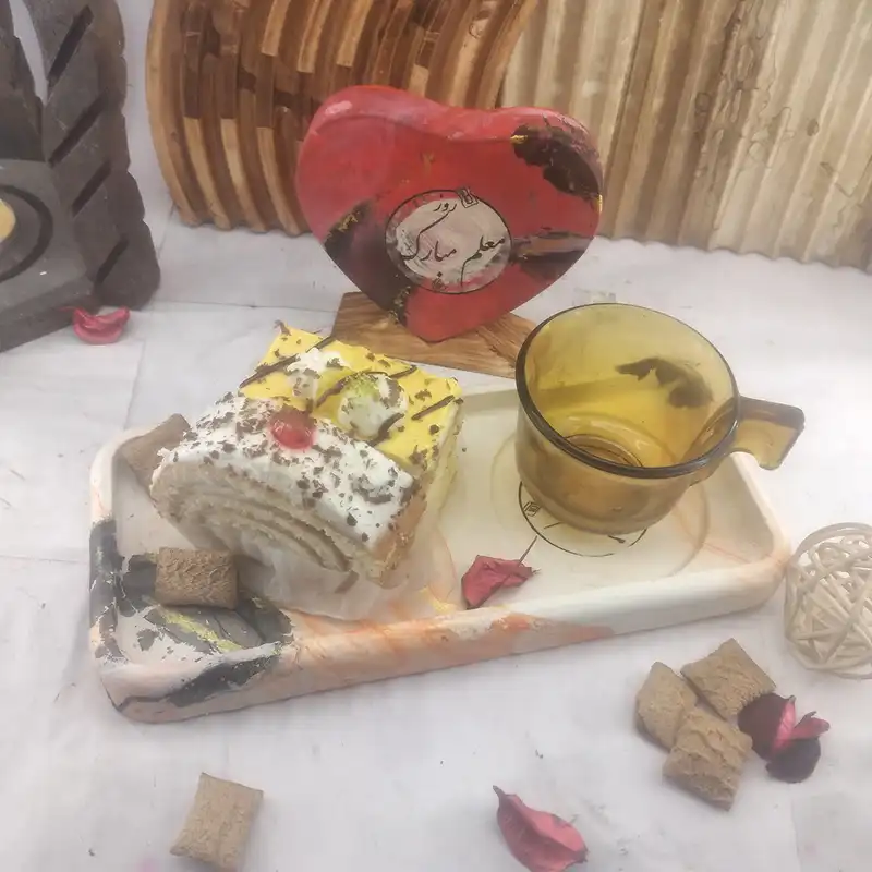 ظرف سرو سنگی مدل ماربل پتینه طرح روز معلم مبارک کد 2680 مجموعه 9 عددی
