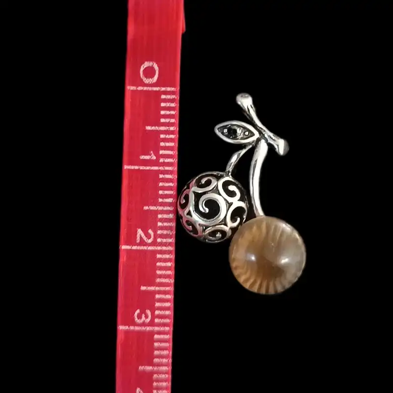 گوشواره زنانه مدل آلبالو سنگ دار