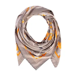 روسری زنانه مدل نخ مجلسی وارداتی دستدوز طرح پر طاووس