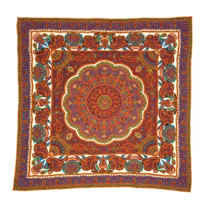 رومیزی پته دوزی مدل بقچه محرابی زنبق
