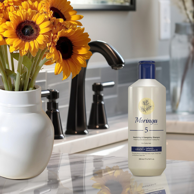 شامپو مغذی و انرژی‌بخش مورینگا اِمو مدل 5 مناسب موهای فر حجم 200 میلی لیتر