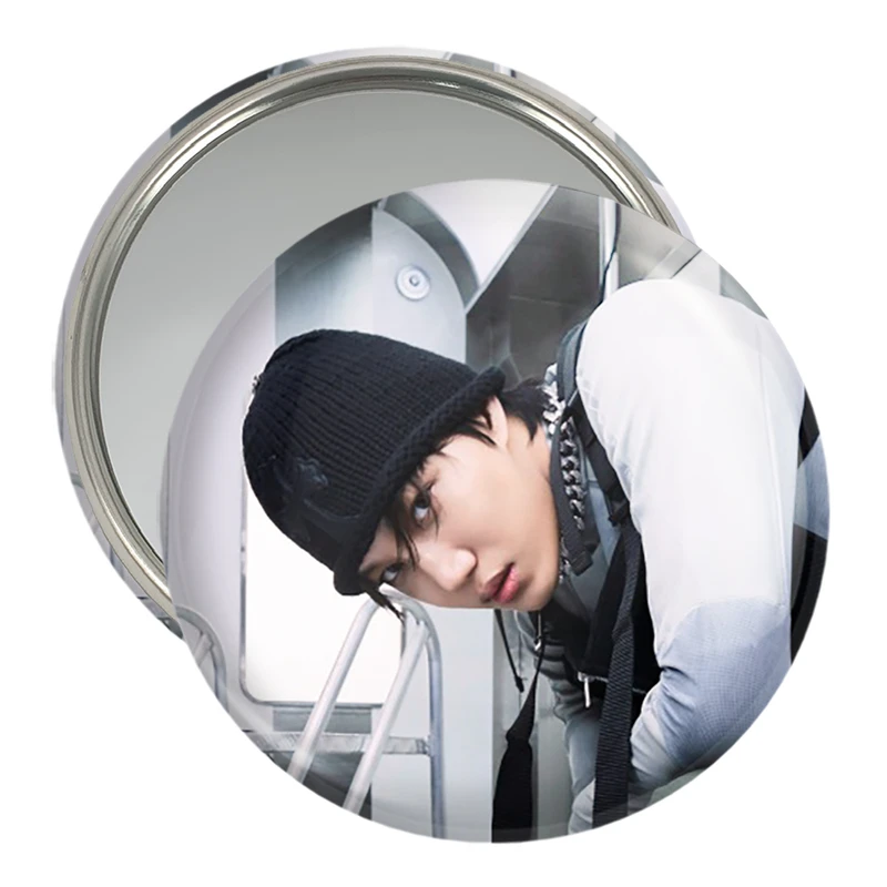 آینه جیبی خندالو مدل کای گروه اکسو EXO  کد 16785