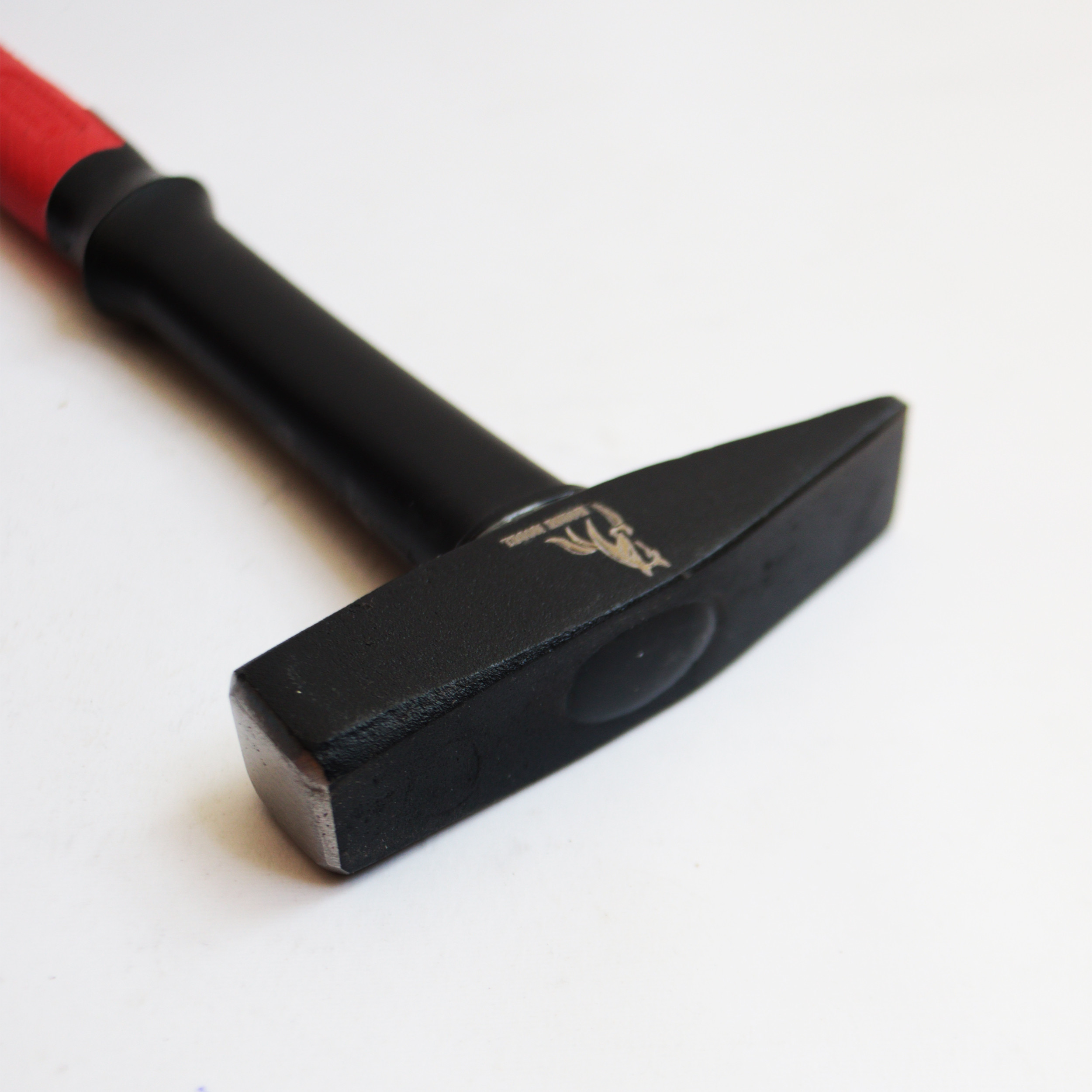 چکش مدل هورس کد YPAT-MOHANDESI-300GR وزن 435 گرم