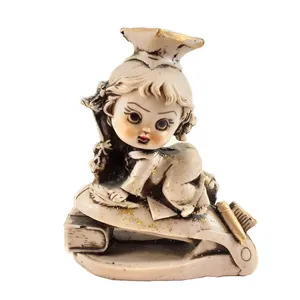 مجسمه مدل دختر دانشجو کد 308