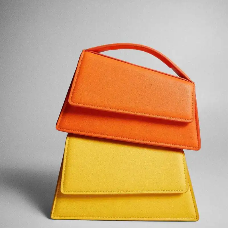 کیف دوشی زنانه مانگو مدل 37065139