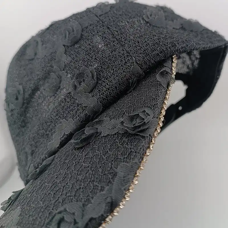 کلاه کپ زنانه مدل توری طرح گلدوزی