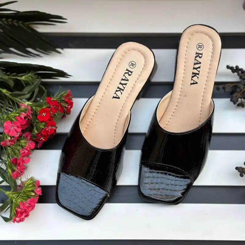 صندل زنانه رایکا طب مدل سایه