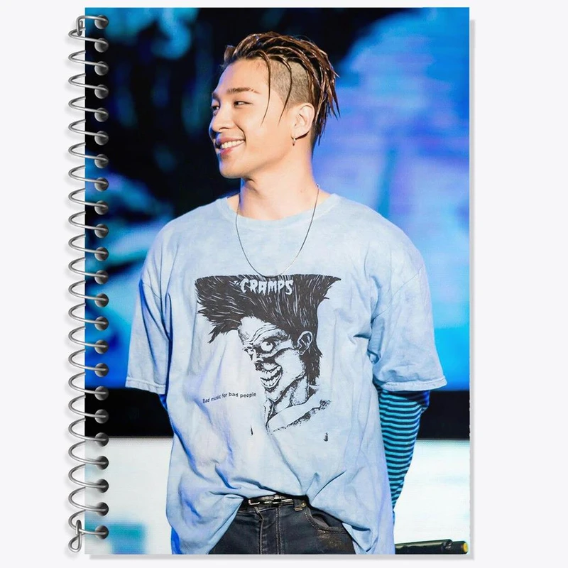 دفتر زبان 50 برگ خندالو مدل دو خط طرح ته یانگ گروه بیگ بنگ BIGBANG کد 12560