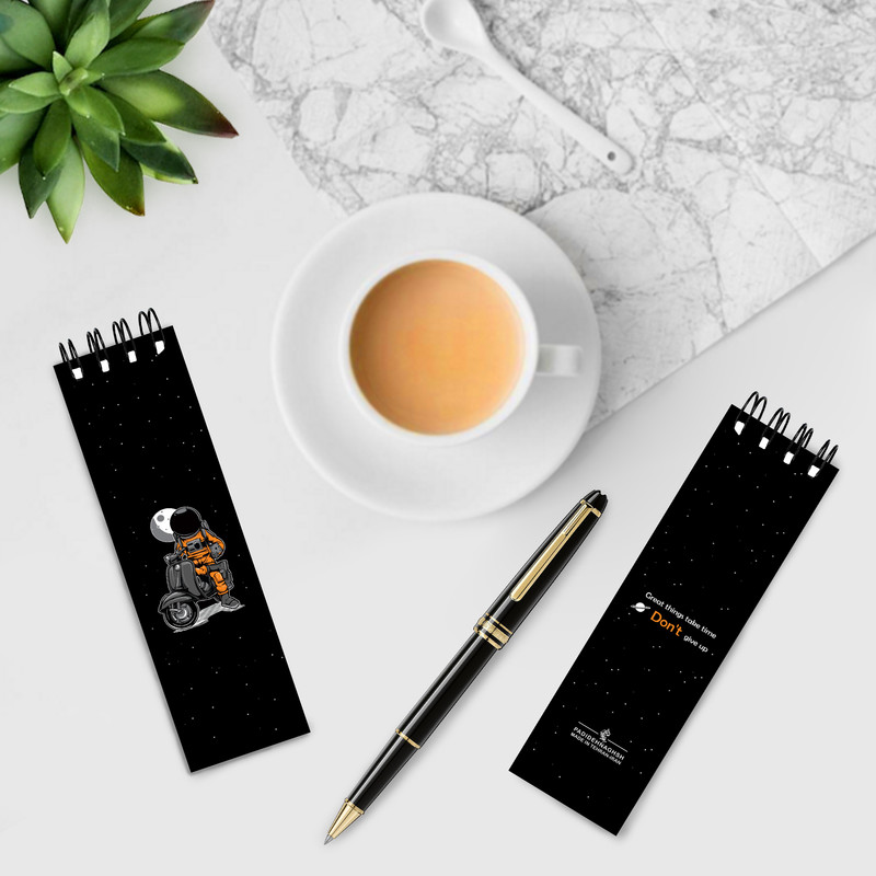 بسته لوازم تحریر پدیده نقش مدل فضانورد بسته 3 عددی