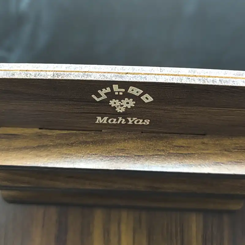 نگهدارنده کتاب مهیاس مدل ترنج