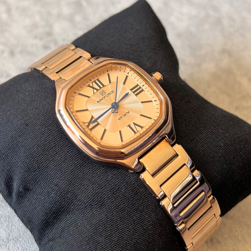 ساعت مچی عقربه ای زنانه نیوی فورس مدل NF5042 RGRG